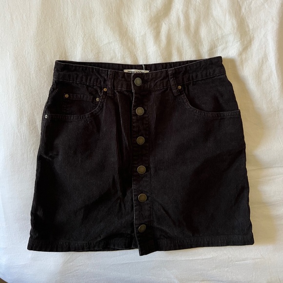 Billabong black Corduroy Skirt - Picture 1 of 4